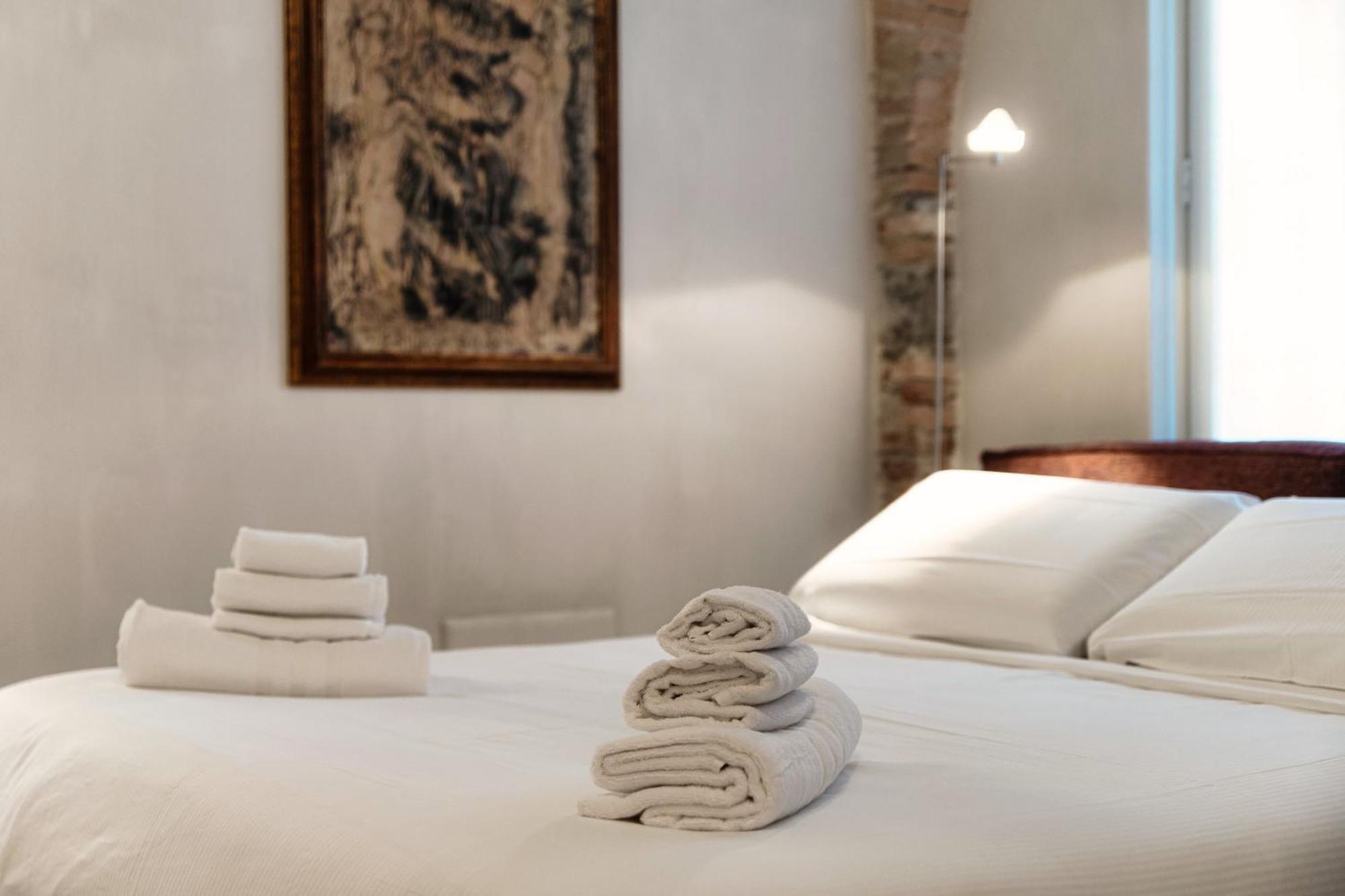 Suites Lorodellago Como - The House Of Travelers Εξωτερικό φωτογραφία